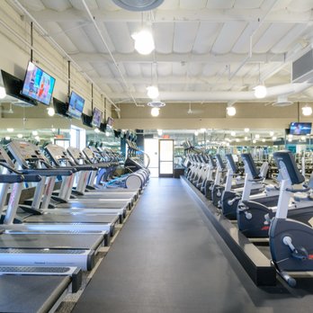 Fitness 19 - Gyms Near Me - Sylmar, California