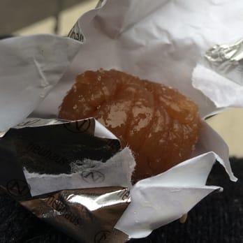 Neuhaus - Kandierte Marone mit Rum - sehr spannend - Chocolatiers & Shops Near Me - Berlin, BE