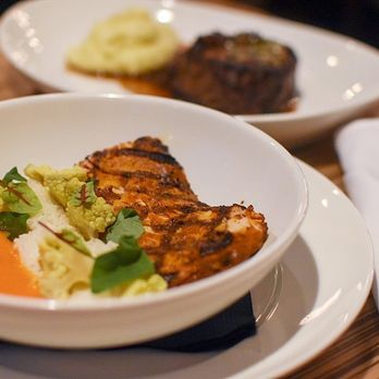 The Lobby Bar - Blackened Mahi Mahi - American Near Me - Miramar Beach, Florida