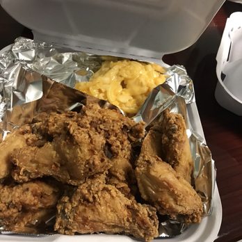 Oohh's & Aahh's - Fried chicken w Mac-n-cheese - Soul Food Near Me - Washington, DC, District of Columbia