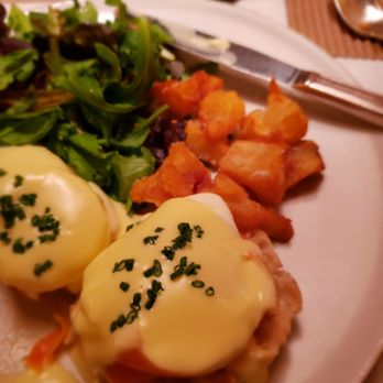JoJo - Sunday brunch egg Benedict - New American Near Me - New York, New York