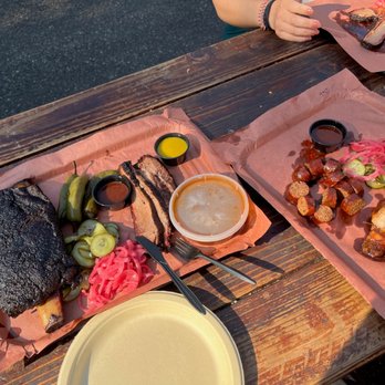 Matt's BBQ - meats of all types - Food Trucks Near Me - Portland, Oregon