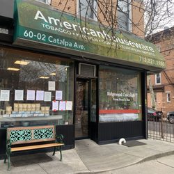Ridgewood Chocolate - Outside