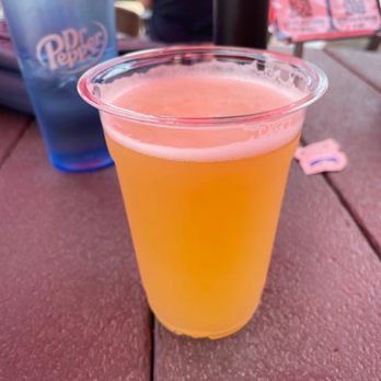 Lil Beaver Brewery - All Citra Wainbows - Breweries Near Me - Bloomington, Illinois