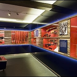 Waffenmuseum - Ausstellung Militärwaffen.
