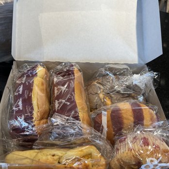 85 Degrees Bakery - Variety of carb goodness - Coffee & Tea Near Me - Corona, California 85 Degrees Bakery - Variety of carb goodness - Coffee & Tea Near Me - Corona, California