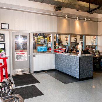 Closs Tire & Auto - Tires Near Me - Waukegan, Illinois Closs Tire & Auto - Tires Near Me - Waukegan, Illinois