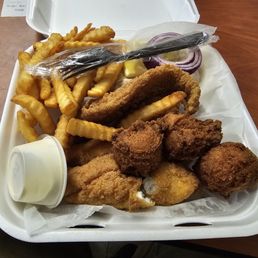 3 filet Catfish plate. 3 filet Catfish plate.
