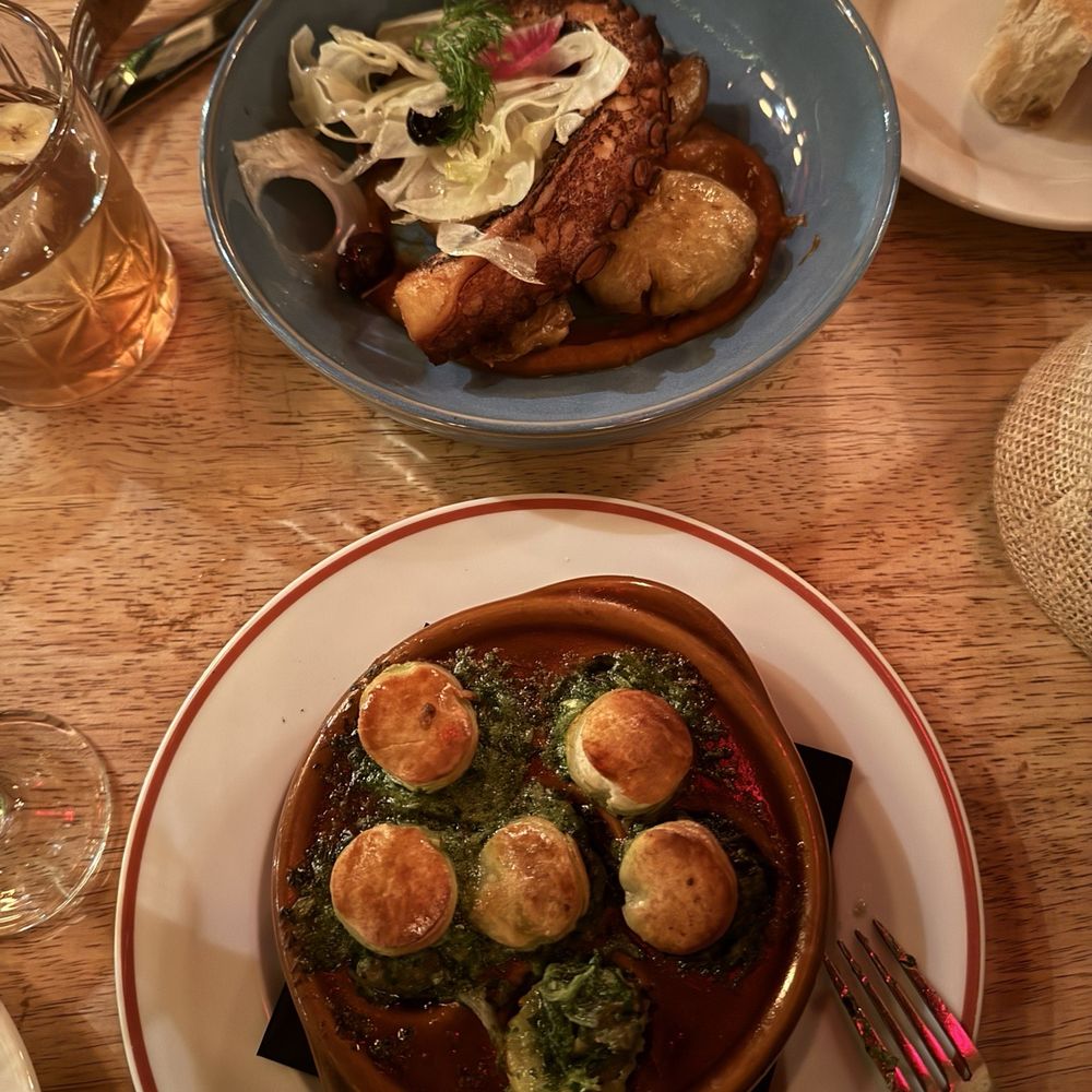 Crispy Octopus and the escargot with a nice lite bread cap. Crispy Octopus and the escargot with a nice lite bread cap.