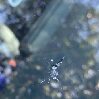 Joes Windshield Repair - Small crack on windshield - Windshield Installation & Repair Near Me - Glendale, California