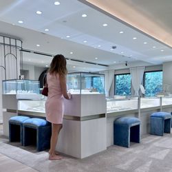 Zadok Jewelers - Private shopping experience