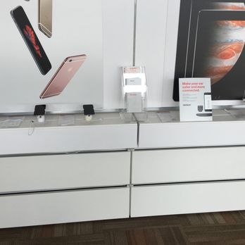 CellOnly - Verizon Authorized Retailer - Mobile Phones Near Me - Des Moines, Iowa CellOnly - Verizon Authorized Retailer - Mobile Phones Near Me - Des Moines, Iowa