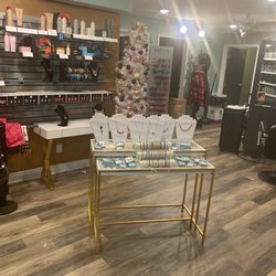 The lobby of the salon.