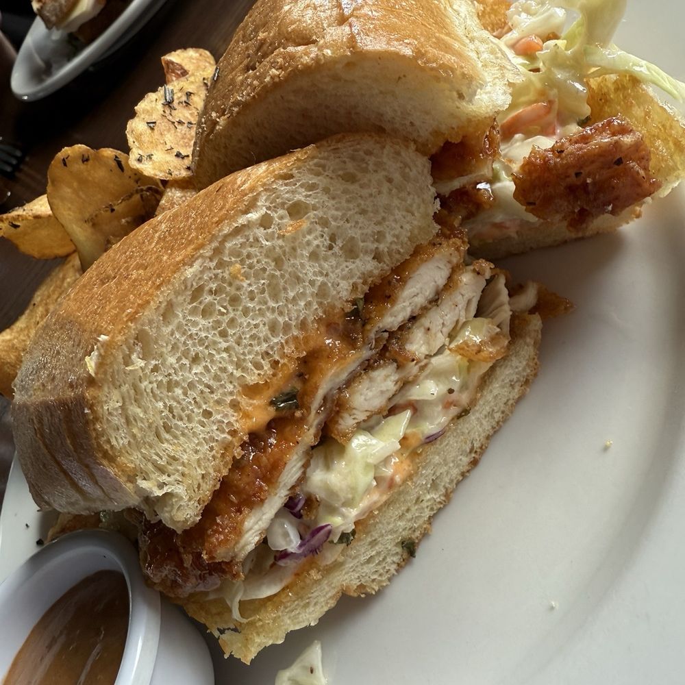 Fried chicken sandwich