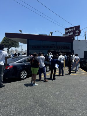 Woody's Bar-B-Que by null