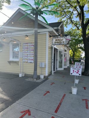 Wild Willy’s Ice Cream by null