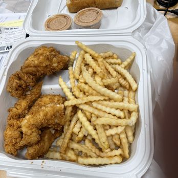 Raising Cane's Chicken Fingers - Missing sauce and one bread.. - Fast Food Near Me - Palmdale, California Raising Cane's Chicken Fingers - Missing sauce and one bread.. - Fast Food Near Me - Palmdale, California