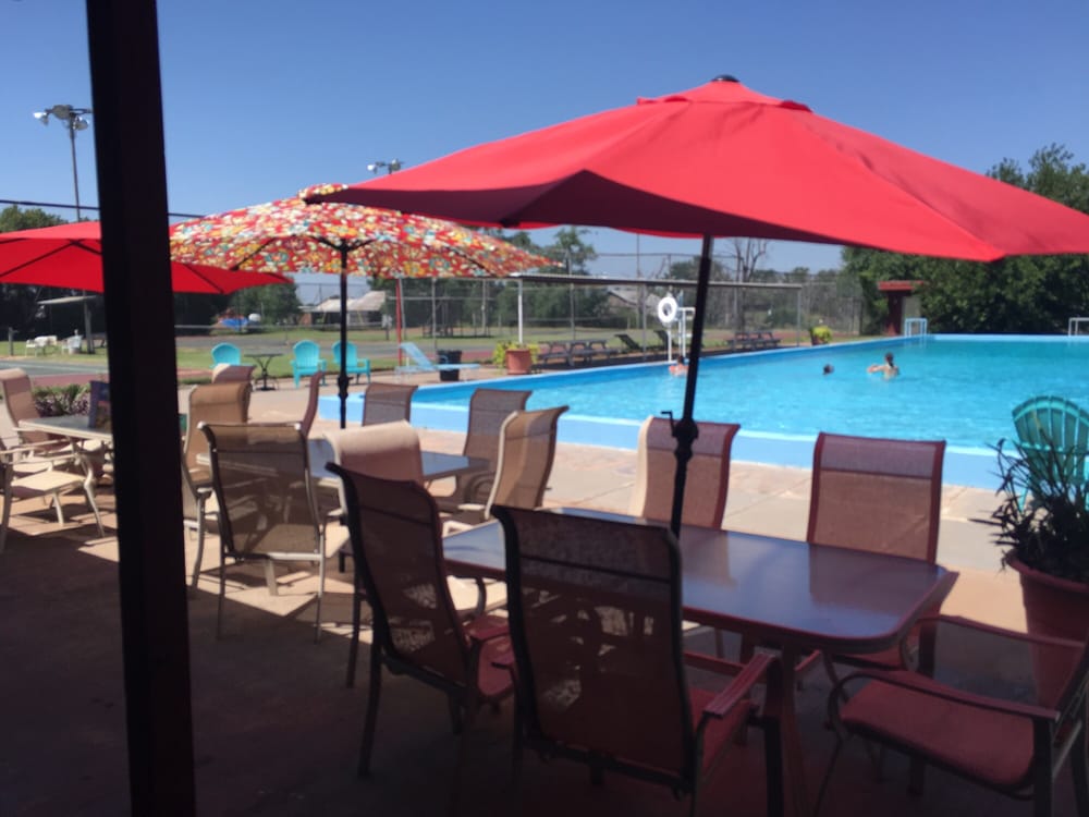 HILLCREST COUNTRY CLUB Updated October 2024 27 Photos 4400