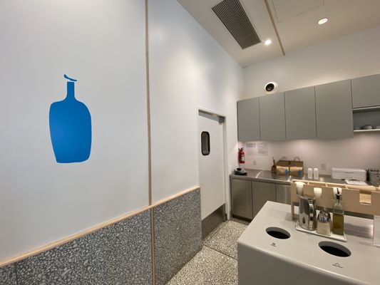 Blue Bottle Coffee by null
