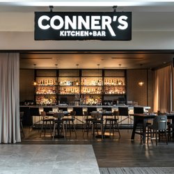Conner's Kitchen + Bar - Hotel entrance