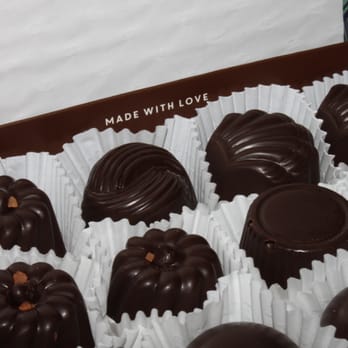 Choco le'a - Chocolatiers & Shops Near Me - Honolulu, Hawaii