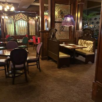 The Old Spaghetti Factory - Lounge area - Italian Near Me - Fresno, California The Old Spaghetti Factory - Lounge area - Italian Near Me - Fresno, California
