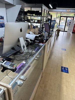 Compu-Shack Computer & Phone Outlet