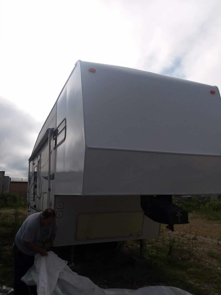 Slide of Bob's Mobile RV Service