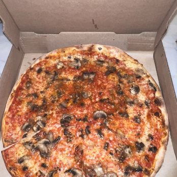 Mister O1 Extraordinary Pizza - South Beach - Mushroom - Pizza Near Me - Miami Beach, Florida