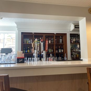 Meadowmere Resort - Bar selection - Hotels Near Me - Ogunquit, Maine Meadowmere Resort - Bar selection - Hotels Near Me - Ogunquit, Maine