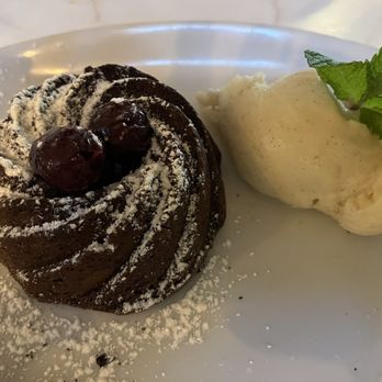 Juliet Italian Kitchen - Chocolate Ganache Cake. Do ***not*** recommend this.  Extremely dry, no cherry liqueur as advertised. A complete flop. - Italian Near Me - Austin, Texas