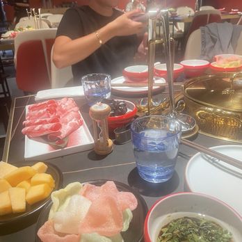 Chi Chicken - Table set up - Hot Pot Near Me - Long Island City, New York