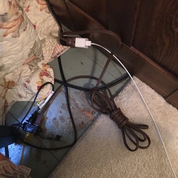 Cider Mill Inn - More unsafe cord situation - Hotels Near Me - Pine Island, New York