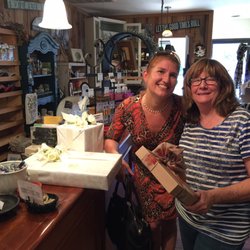 Bunk House - Fabulous home decor store in Middletown CA. The owner wrapped the gifts so beautifully!! So blessed to find this gem in this town !!