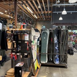REI - Snowboards