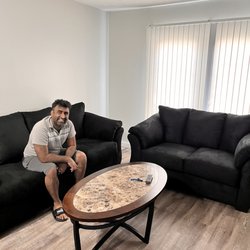 Barlow's Furniture
