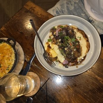 Lucille's - Oxtails - New American Near Me - Houston, Texas
