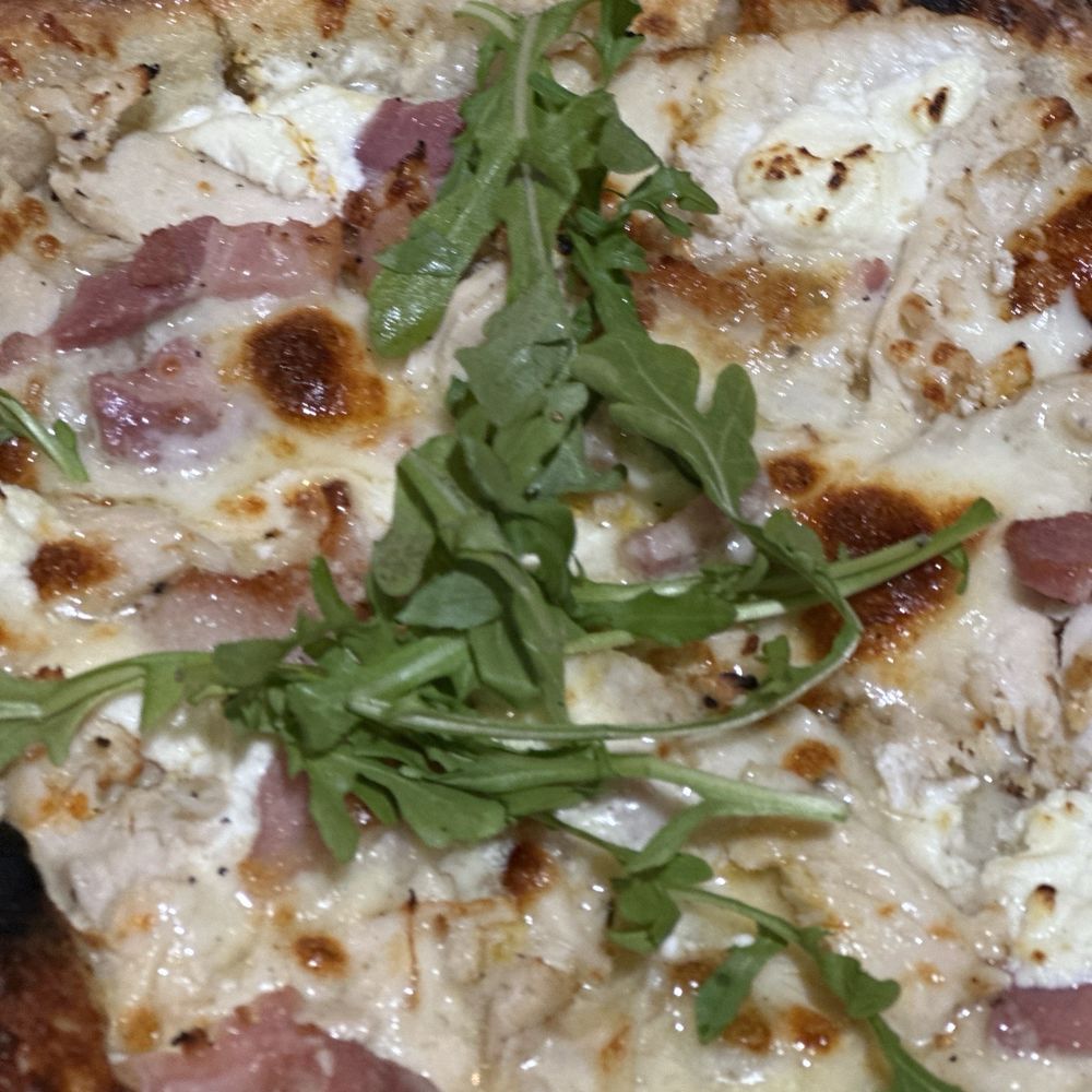 County Line Pizza - Excellent chicken pizza with goat cheese - Salad Near Me - Royse City, Texas County Line Pizza - Excellent chicken pizza with goat cheese - Salad Near Me - Royse City, Texas