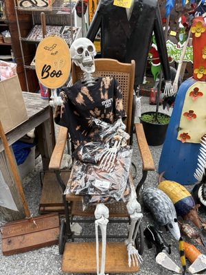 The Green Dragon Market by null