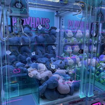 Claw Claw - Cute sea horses - Arcades Near Me - Arcadia, California