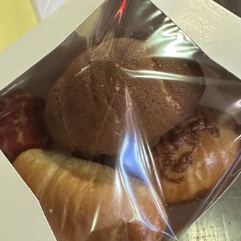 Jina Bakes - Roti Salt Bread, Kalbijjim Salt Bread, Original Salt Bread, Strawberry Cream Puff - Bakeries Near Me - San Francisco, California Jina Bakes - Roti Salt Bread, Kalbijjim Salt Bread, Original Salt Bread, Strawberry Cream Puff - Bakeries Near Me - San Francisco, California