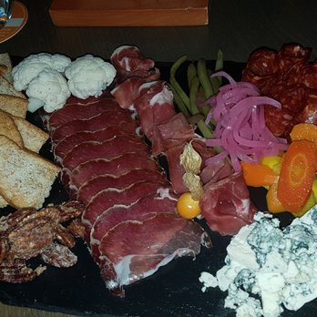 Flour Mill Scratch Kitchen Restaurant - Canadian (New) Near Me - Niagara Falls, Ontario