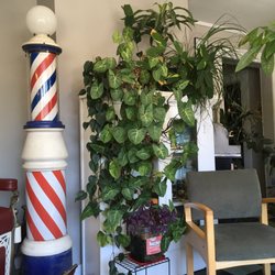 Family Barber Shop - Waiting are