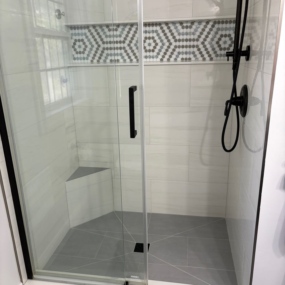 Galenski Tile & Flooring - Shower with stand out Niche - Tiling Near Me Galenski Tile & Flooring - Shower with stand out Niche - Tiling Near Me