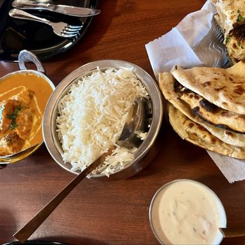 Haveli - Butter chicken and some yogurt dip - Indian Near Me - Washougal, Washington Haveli - Butter chicken and some yogurt dip - Indian Near Me - Washougal, Washington