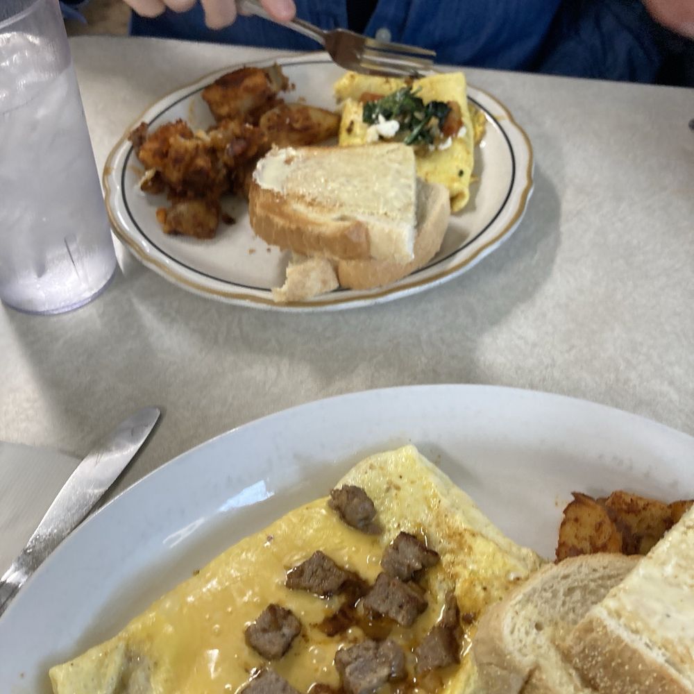 Lawrence Park Dinor - Breakfast Sampler Toast Steak and Eggs* Two Eggs - New American Near Me - Erie, Pennsylvania Lawrence Park Dinor - Breakfast Sampler Toast Steak and Eggs* Two Eggs - New American Near Me - Erie, Pennsylvania
