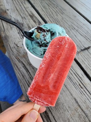 Lolly's Creamery by null