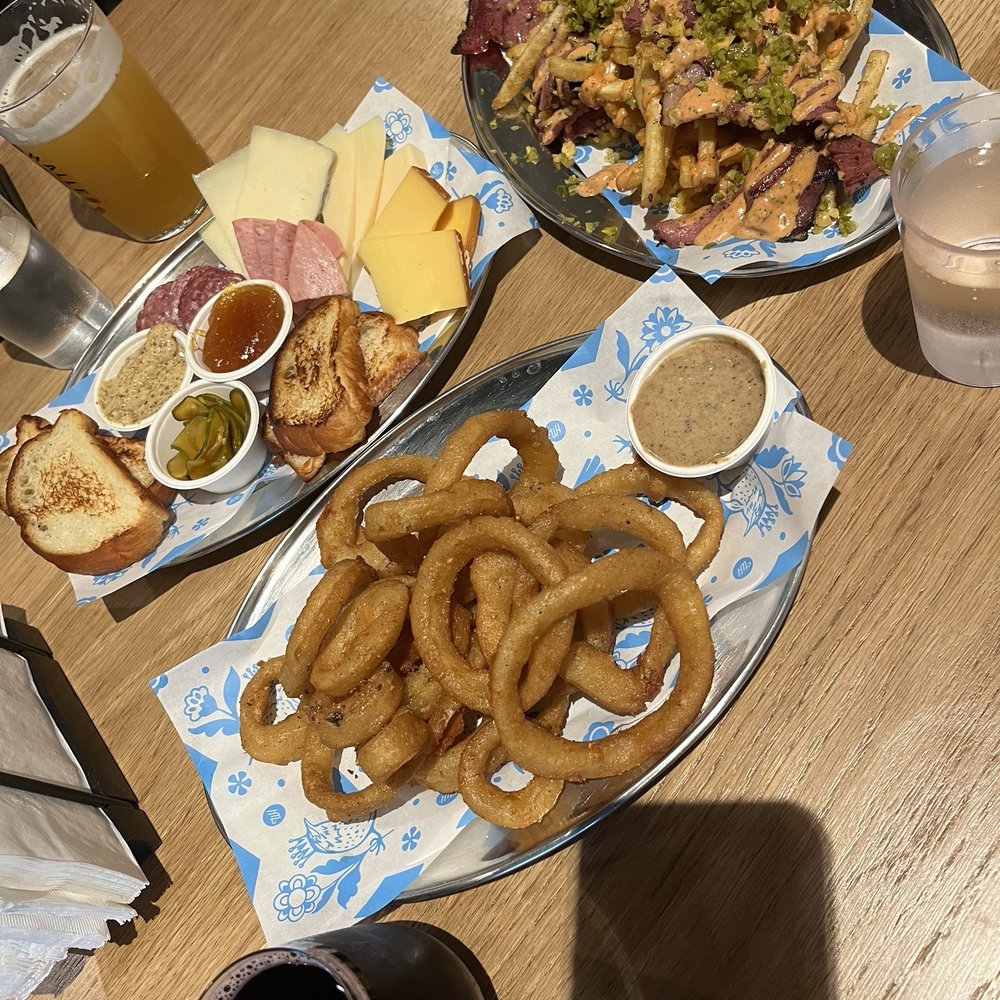 Wren Südhalle - Meat & cheese plate, onion rings, Lustige Frites (loaded fries) - Breweries Near Me - Phoenix, Arizona Wren Südhalle - Meat & cheese plate, onion rings, Lustige Frites (loaded fries) - Breweries Near Me - Phoenix, Arizona