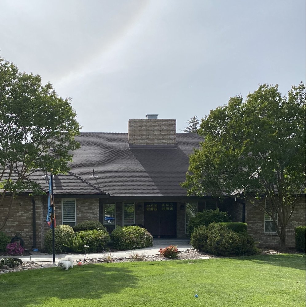 Slide of Ruiz Roofing Service