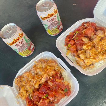 Ono Seafood - Half spicy ahi, half ahi tuna - Seafood Near Me - Honolulu, Hawaii Ono Seafood - Half spicy ahi, half ahi tuna - Seafood Near Me - Honolulu, Hawaii